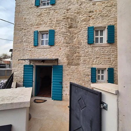 Akvamarin Stone House Istria * 梅杜林